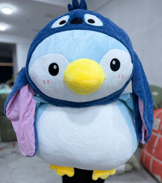 PINGUINO DISFRAZADO DE STICH 70CM FUNDA